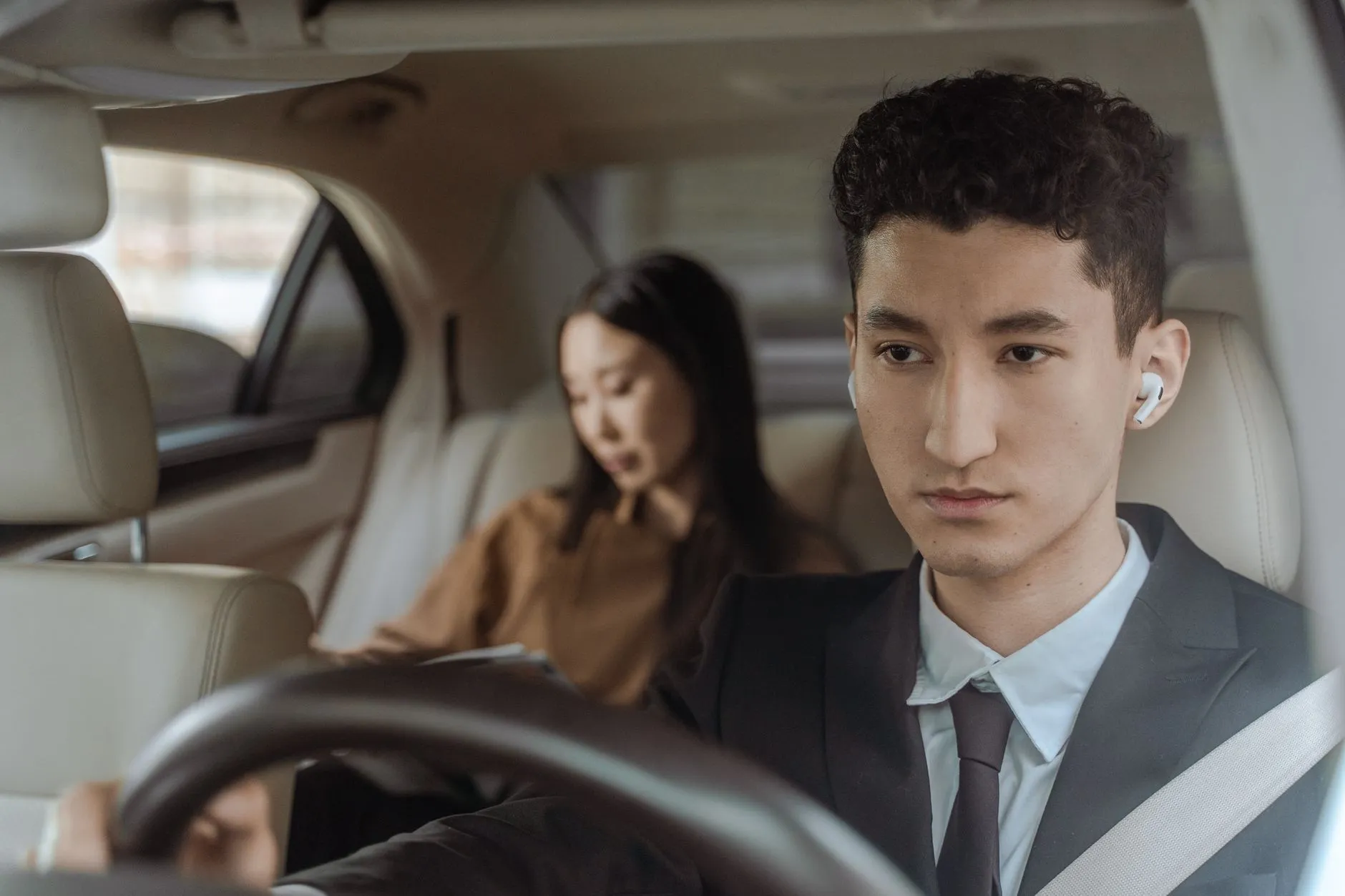 集成电路与芯片设计对比：珠三角电子制造企业如何选择解决方案